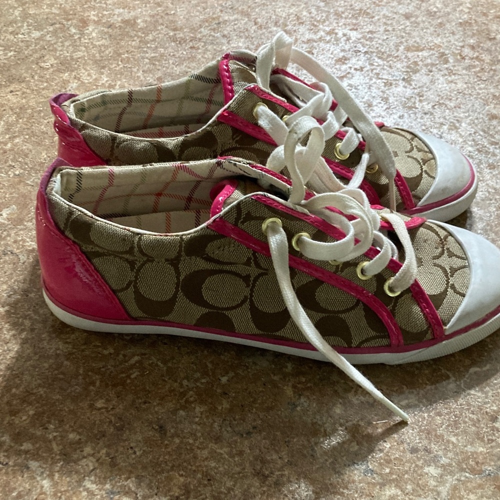 Coach Tan Signature Canvas Sneakers with Pink Trim - Picture 4 of 7
